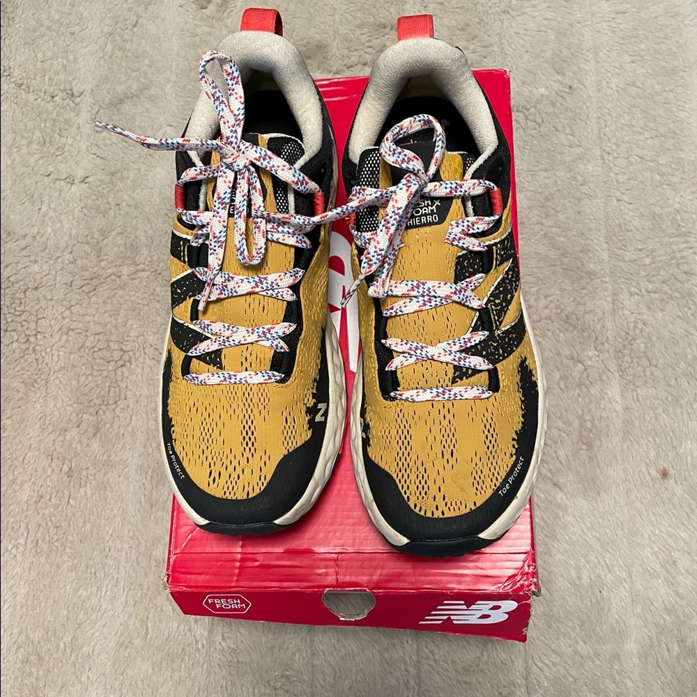 Men’s Trail Running New Balance Size 8